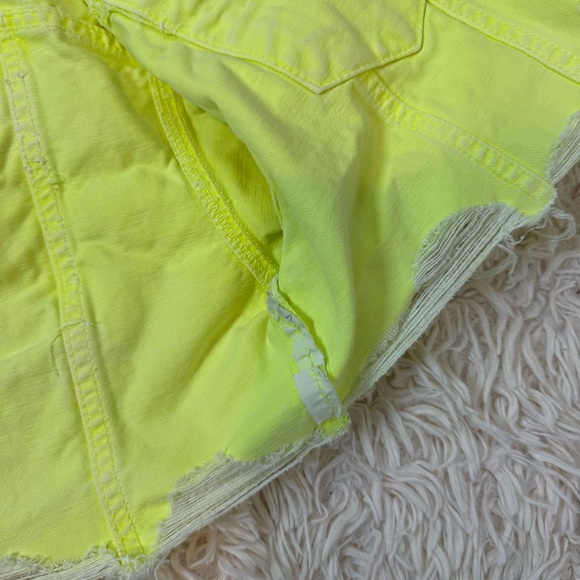 Zara Women’s Neon Green yellow Denim Distressed Crop Jeans Jacket Size XS - Picture 8 of 8
